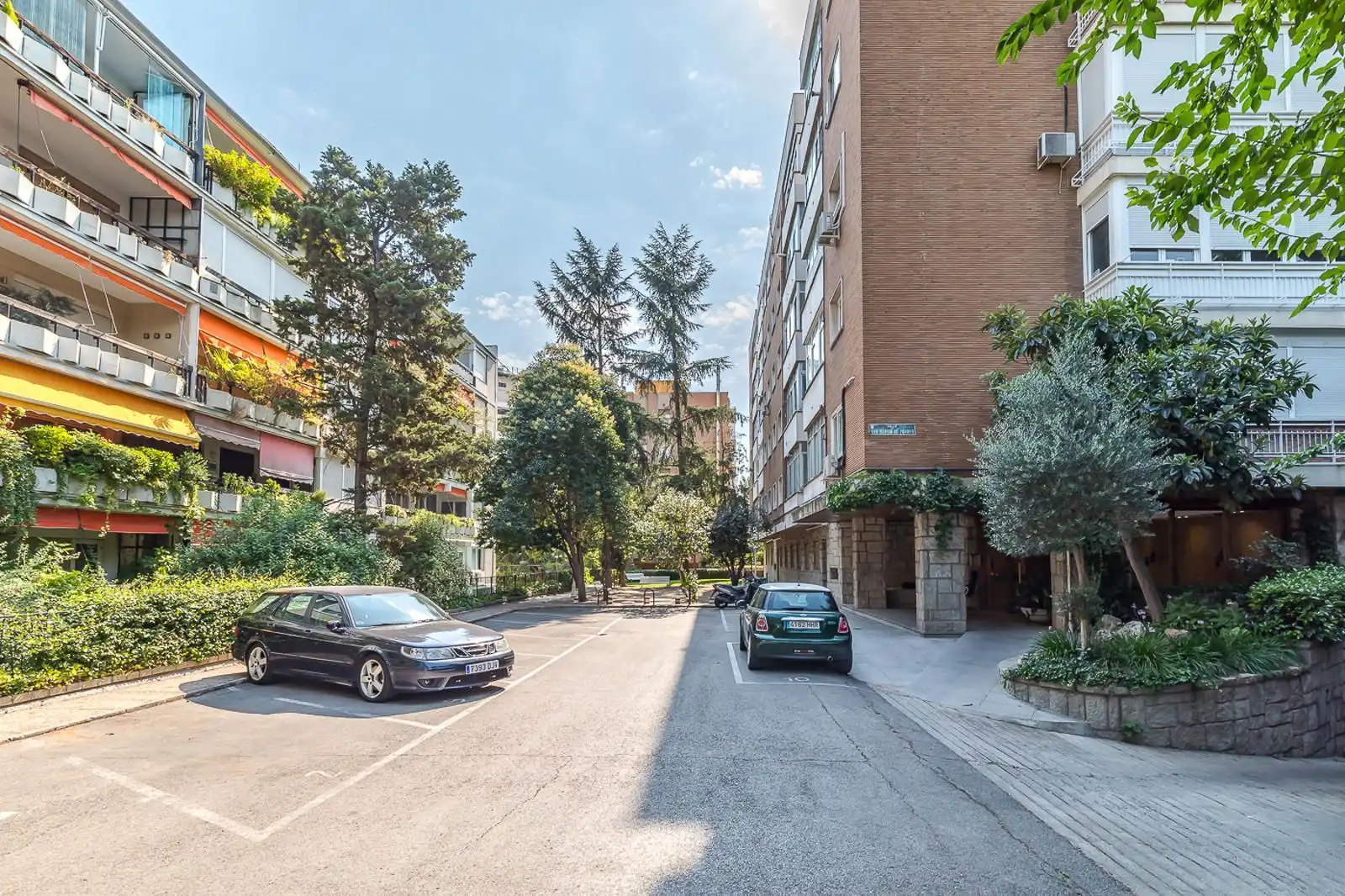 Exterior view of Flat for rent in Madrid  with Furnished and Community pool