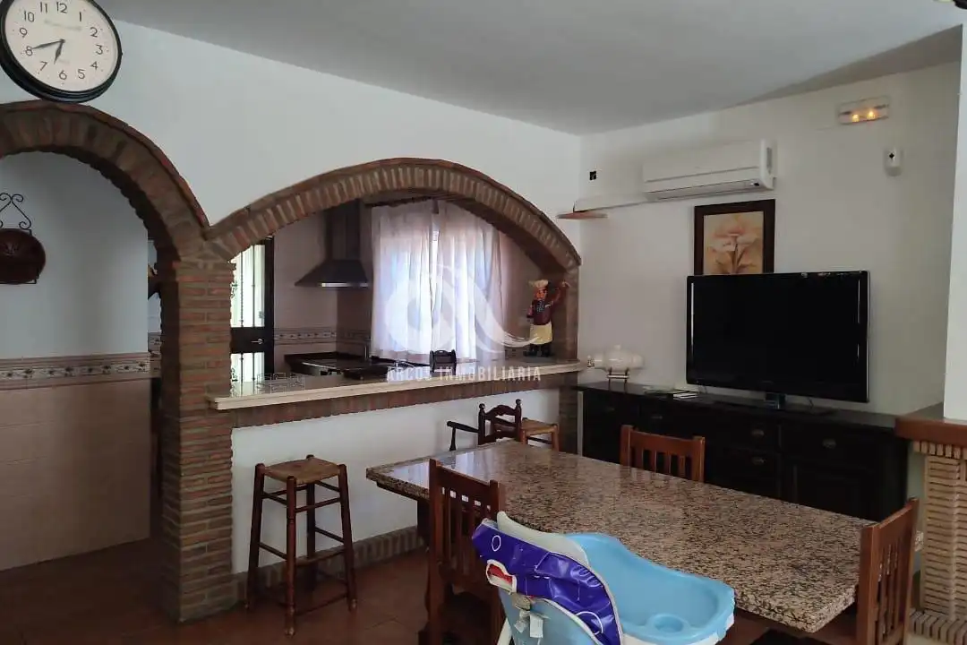 Villa con piscina in vendita a Periurbano Oeste - Sierra, imagen 3