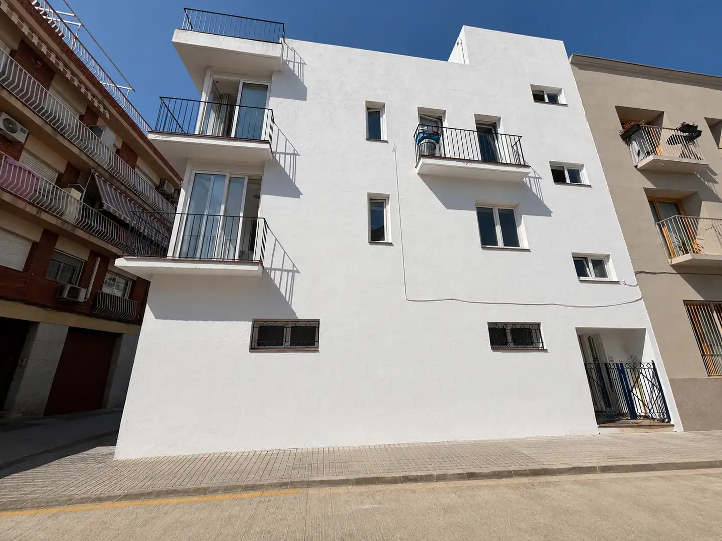 Vista exterior de Casa o chalet en venta en Badalona con Terraza, Trastero y Horno