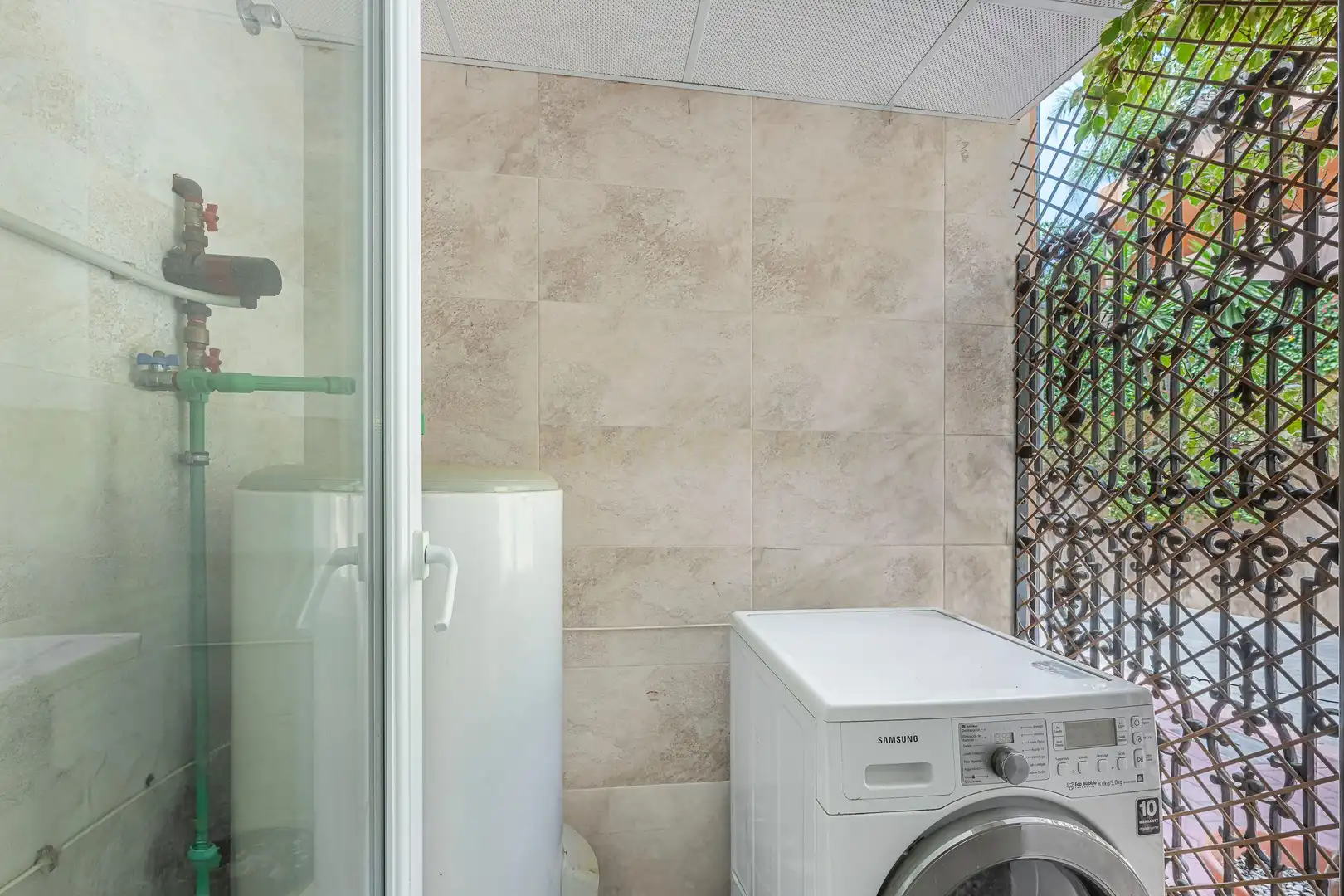Bany de Apartament en venda en Marbella amb Aire condicionat, Traster i Forn