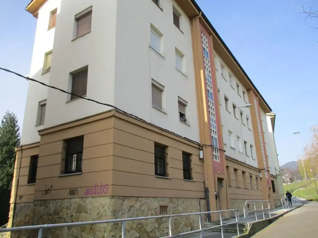 Vista exterior de Piso en venta en Oviedo 