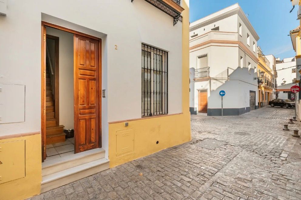 Vista exterior de Àtic en venda en  Sevilla Capital amb Aire condicionat, Calefacció i Terrassa