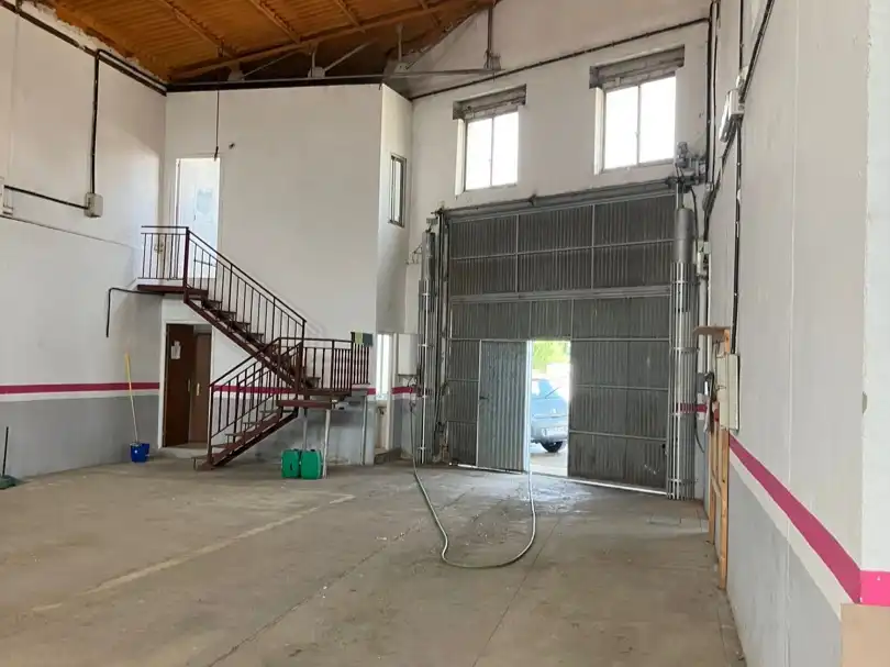 Commercial properties for rent in Villaturiel