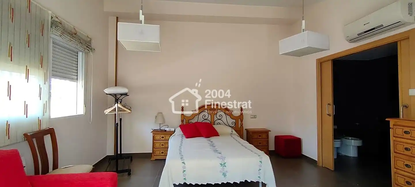 Dormitori de Casa o xalet en venda en Finestrat amb Aire condicionat, Terrassa i Piscina