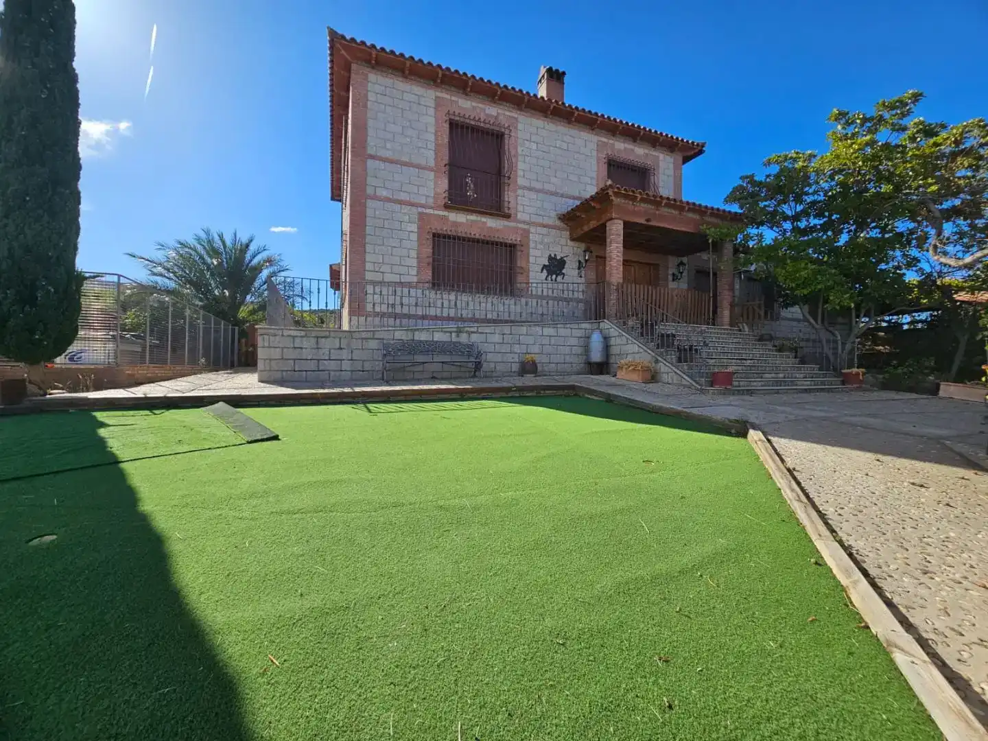 Jardí de Casa o xalet en venda en Navahermosa amb Aire condicionat, Piscina i Balcó