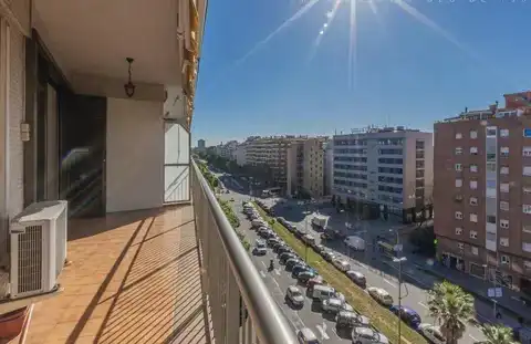 Flat with terrace for sale in Avinguda de Roma 56, imagen 2