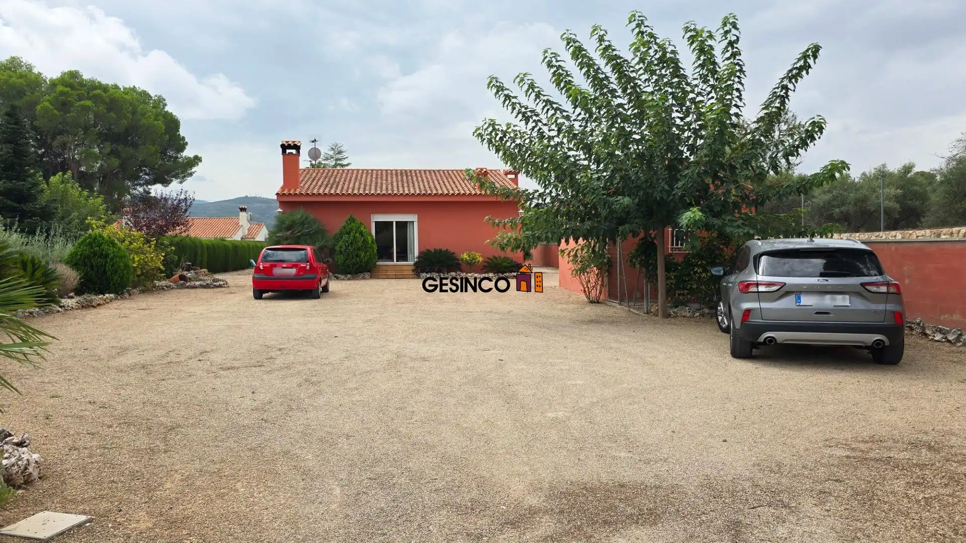 Exterior view of Houses for sale in Ontinyent  with Air Conditioner, Private garden and Storage room