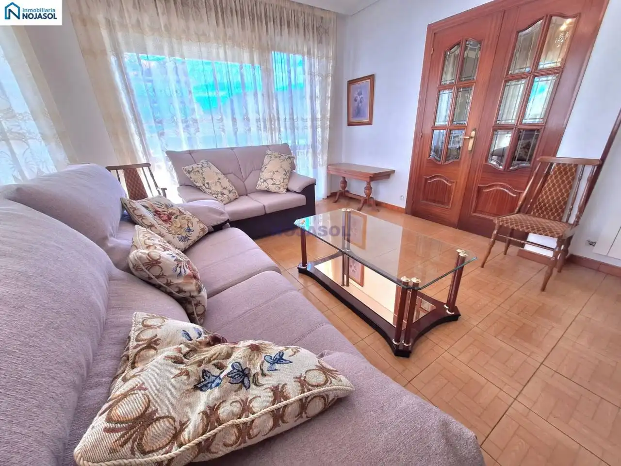 Sala d'estar de Casa o xalet de lloguer en Noja amb Calefacció, Jardí privat i Moblat