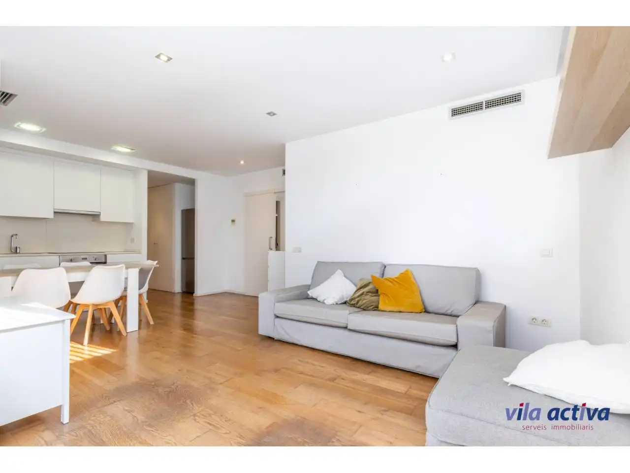 Living room of Flat for sale in Sabadell  with Air Conditioner, Heating and Parquet flooring