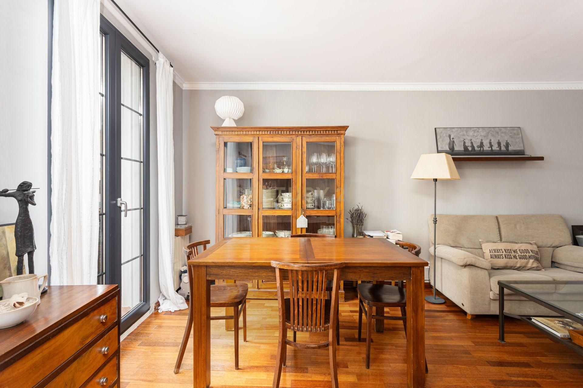 Comedor de Piso en venta en  Barcelona Capital con Balcón