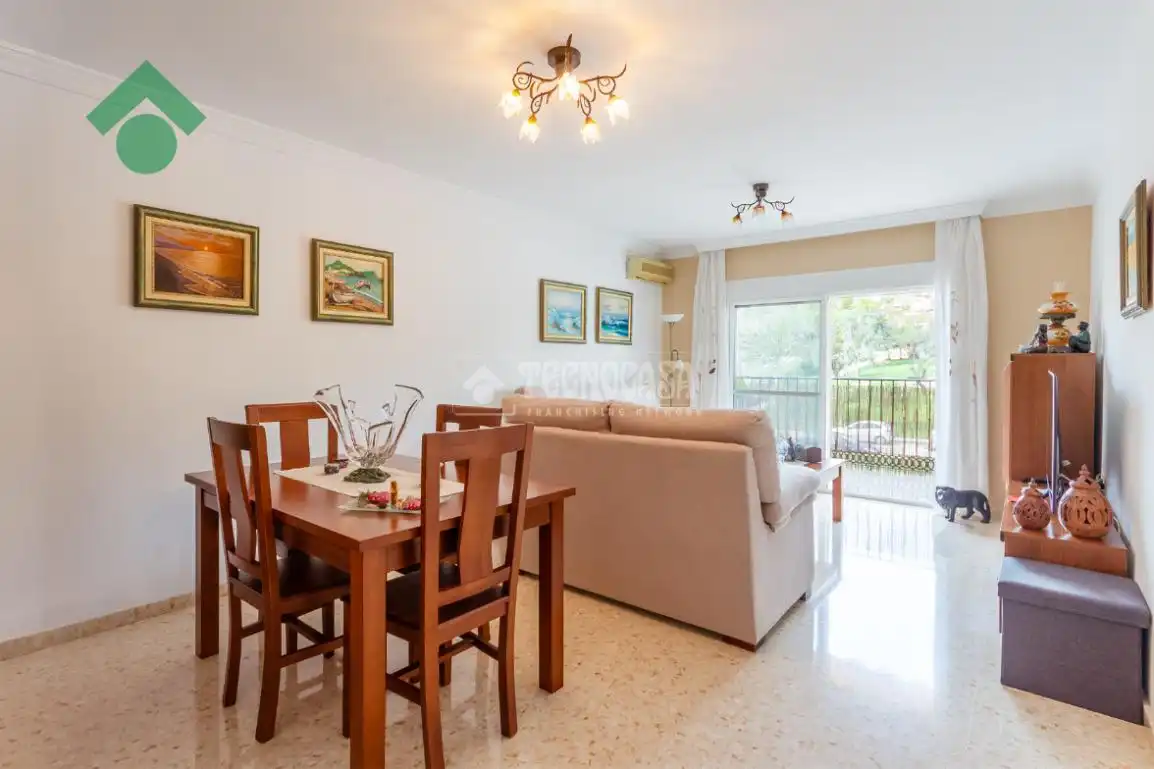 Living room of Flat for sale in Vélez-Málaga  with Community pool