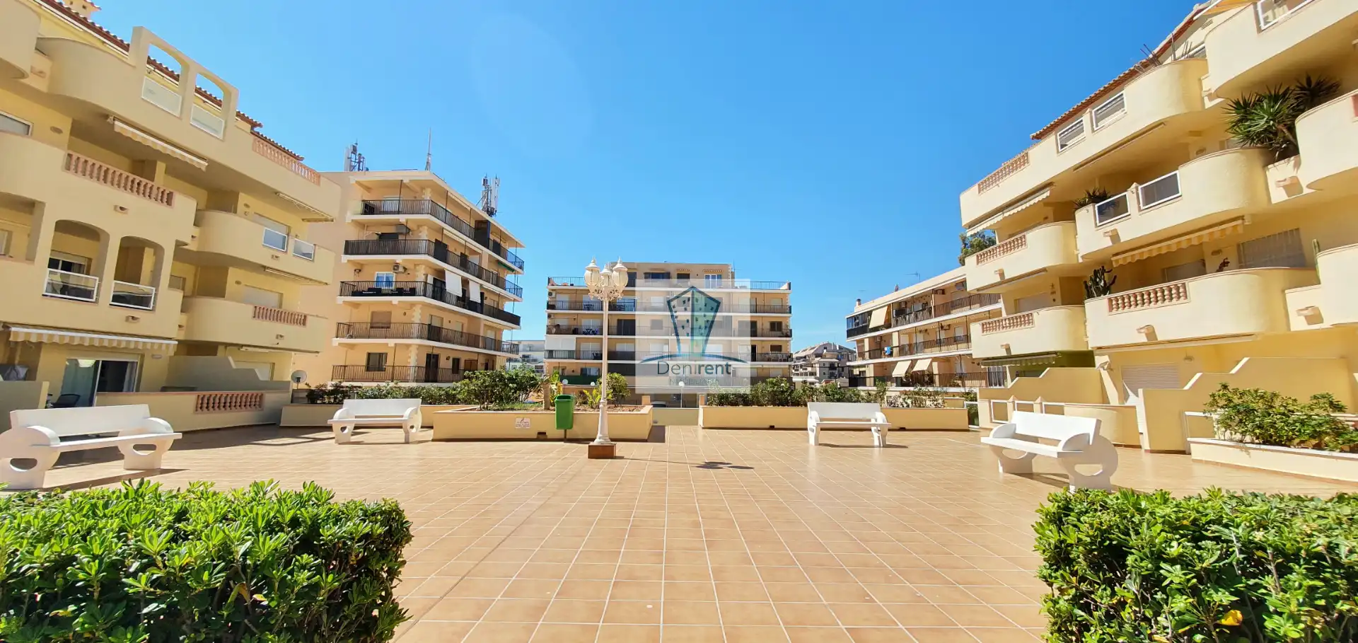 Vista exterior de Apartamento de alquiler en Dénia con Aire acondicionado, Calefacción y Terraza