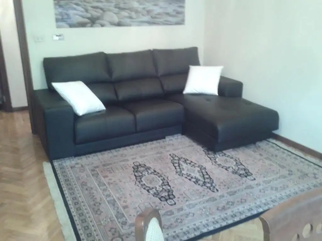 Wohnzimmer von Wohnung zur Miete in Ourense Capital  mit Heizung, Parkett und Möbliert