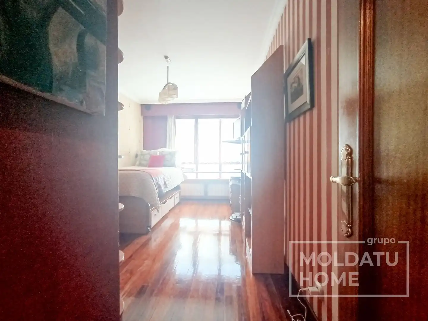 Habitación de Piso en venta en Irun  con Calefacción, Terraza y Trastero
