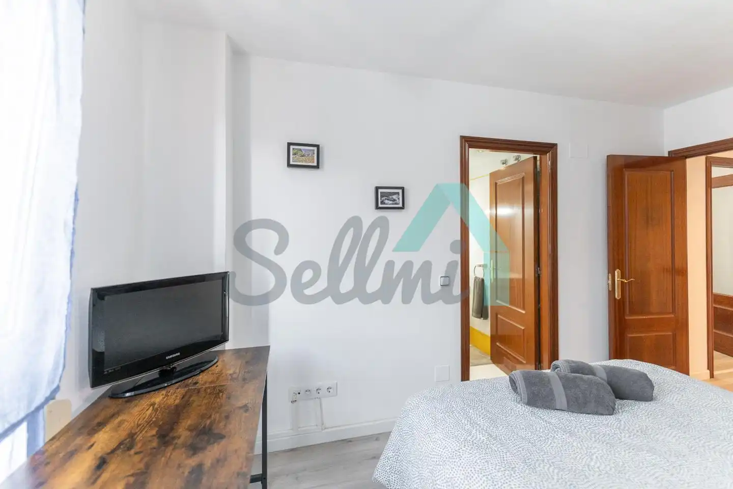 Bedroom of Flat for share in Oviedo   with Heating, Furnished and Internet
