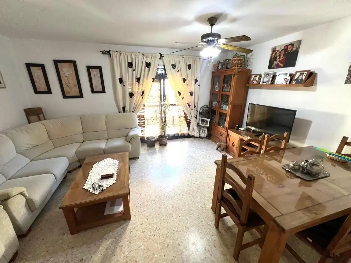 Sala d'estar de Pis en venda en Estepona