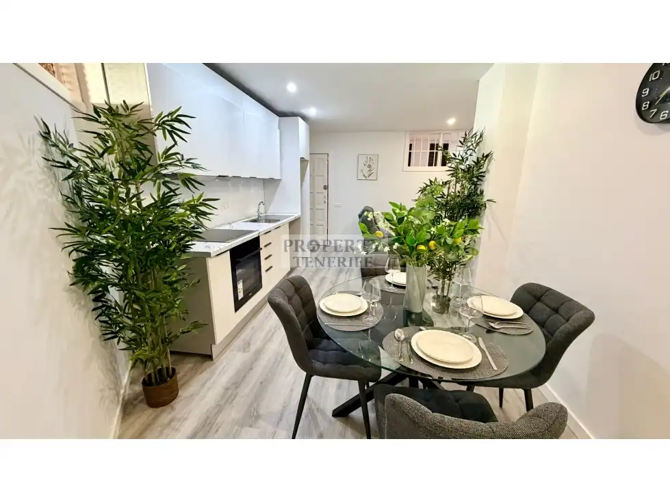 Apartment mit Pool zum Verkauf in Los Cristianos