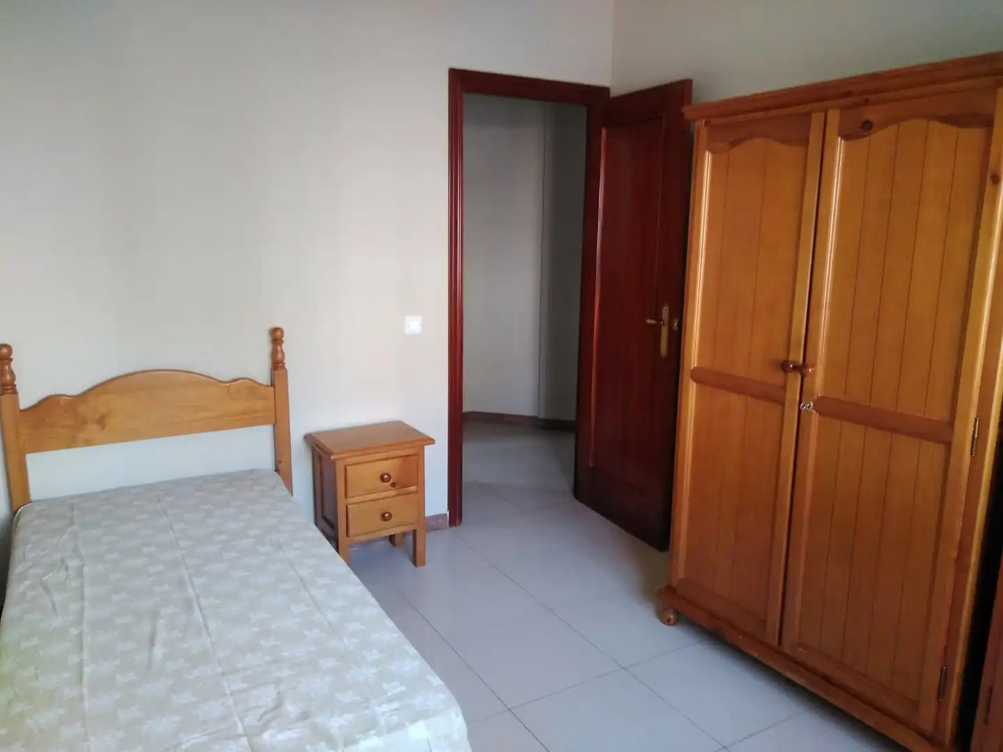 Dormitori de Apartament de lloguer en Ciudad Real amb Moblat