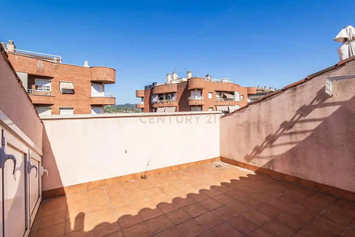 Terrassa de Apartament en venda en Sant Vicenç Dels Horts amb Aire condicionat i Balcó