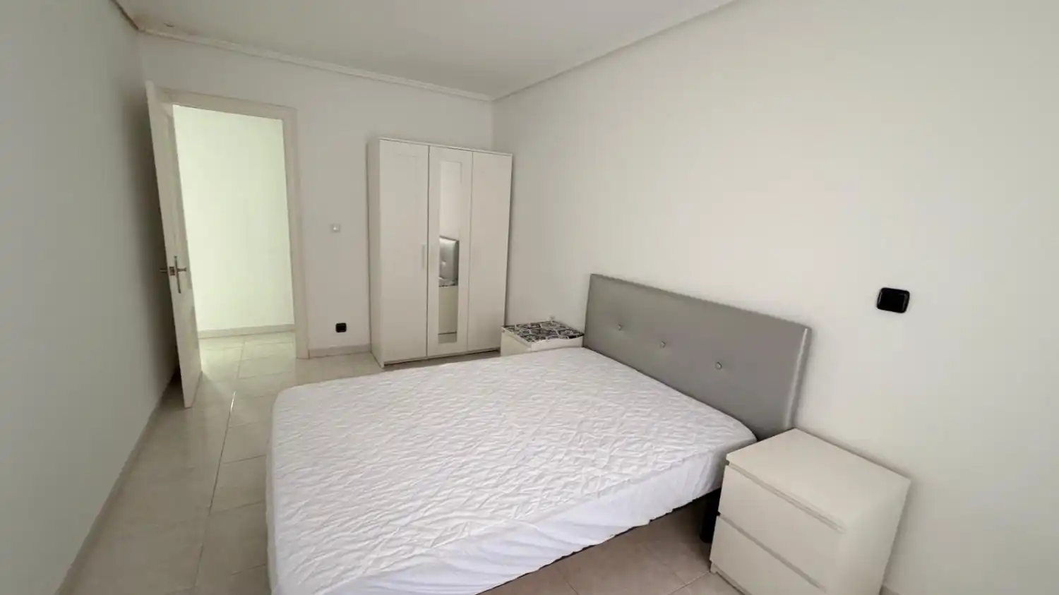 Schlafzimmer von Wohnung zur Miete in Ferrol mit Möbliert und Internet