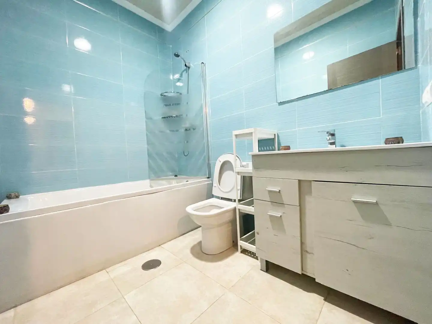 Badezimmer von Wohnung zum Verkauf in Colmenar mit Klimaanlage, Heizung und Terrasse