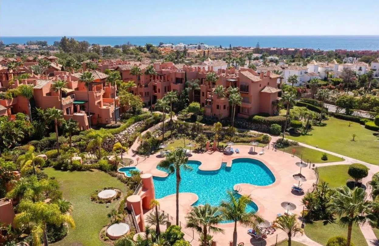 Exterior view of Flat for sale in Estepona  with Air Conditioner, Heating and Private garden