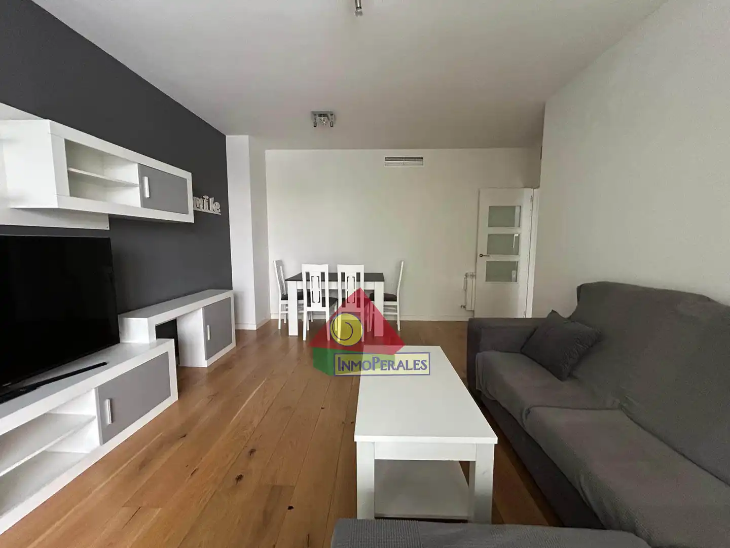 Piso con piscina en alquiler en Villa de Vallecas, imagen 2