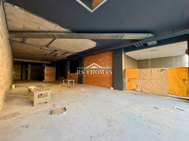 Local comercial de lloguer a Avinguda Esteve Albert