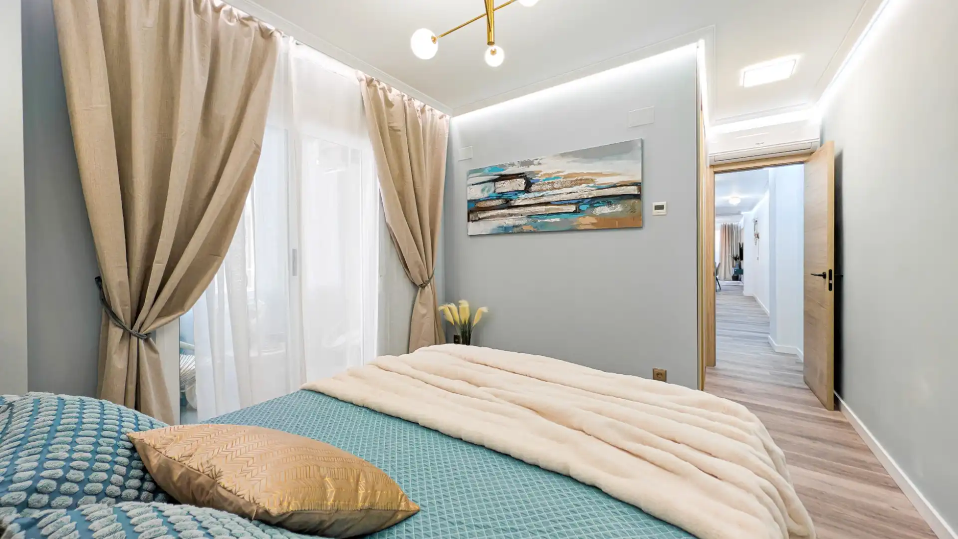 Habitación de Apartamento en venta en Torrevieja con Aire acondicionado, Terraza y Amueblado