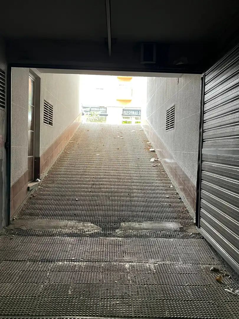 Einzelparkplatz zum Verkauf in Carrer de Joaquín Benlloch, imagen 5