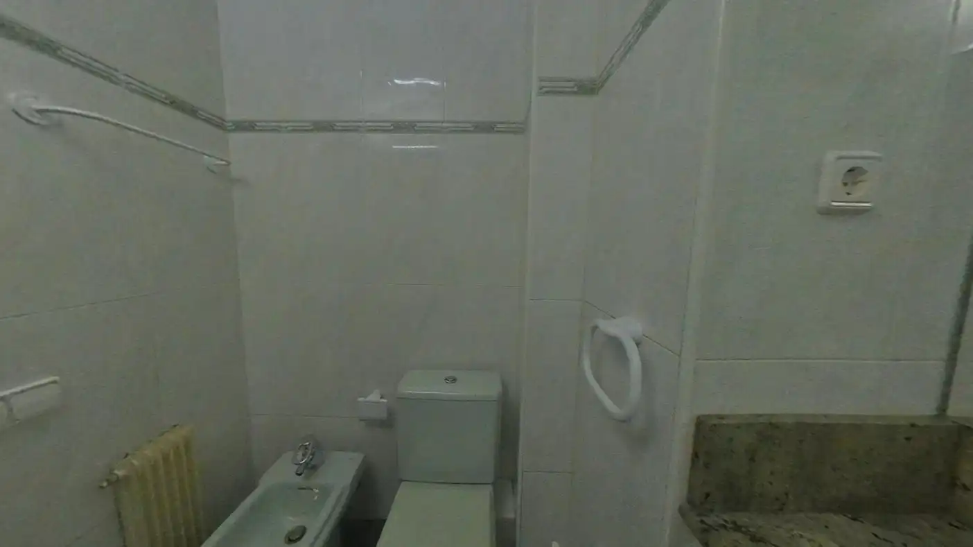 Baño de Piso en venta en Barcelona con Calefacción