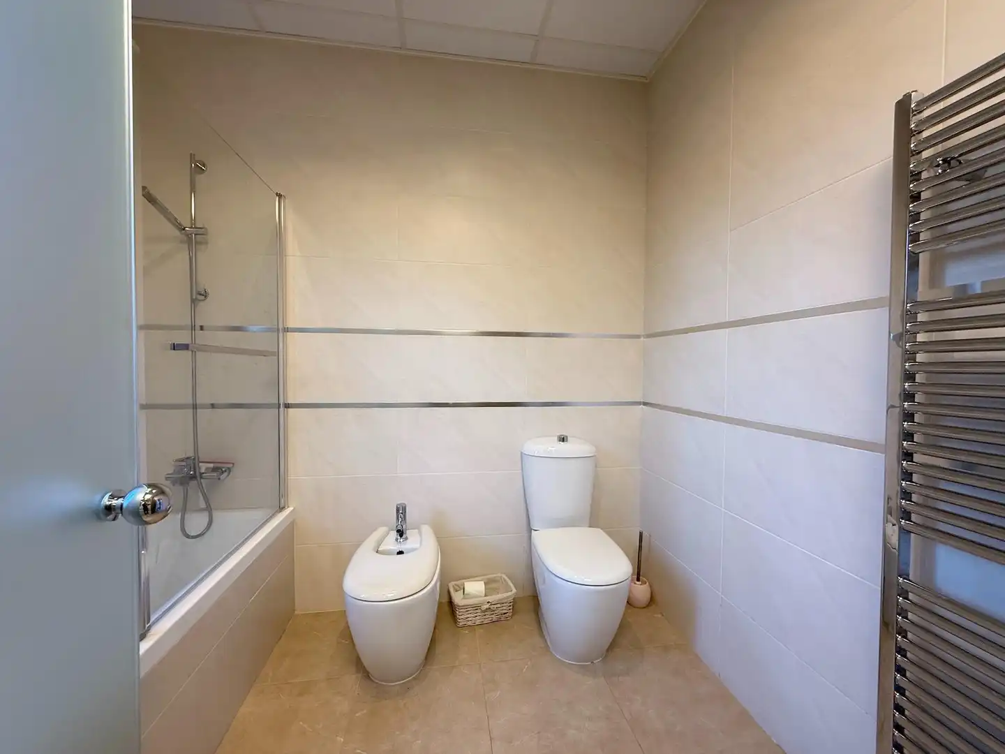 Baño de Casa o chalet en venta en Cadrete con Aire acondicionado, Calefacción y Jardín privado