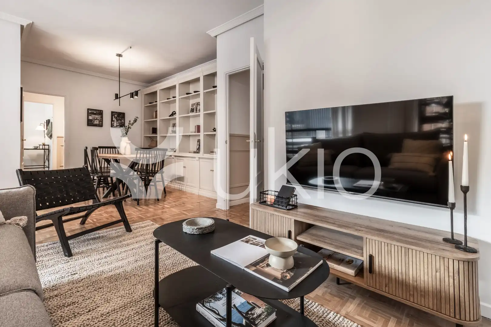 Sala d'estar de Apartament de lloguer en Madrid amb Aire condicionat, Calefacció i Moblat