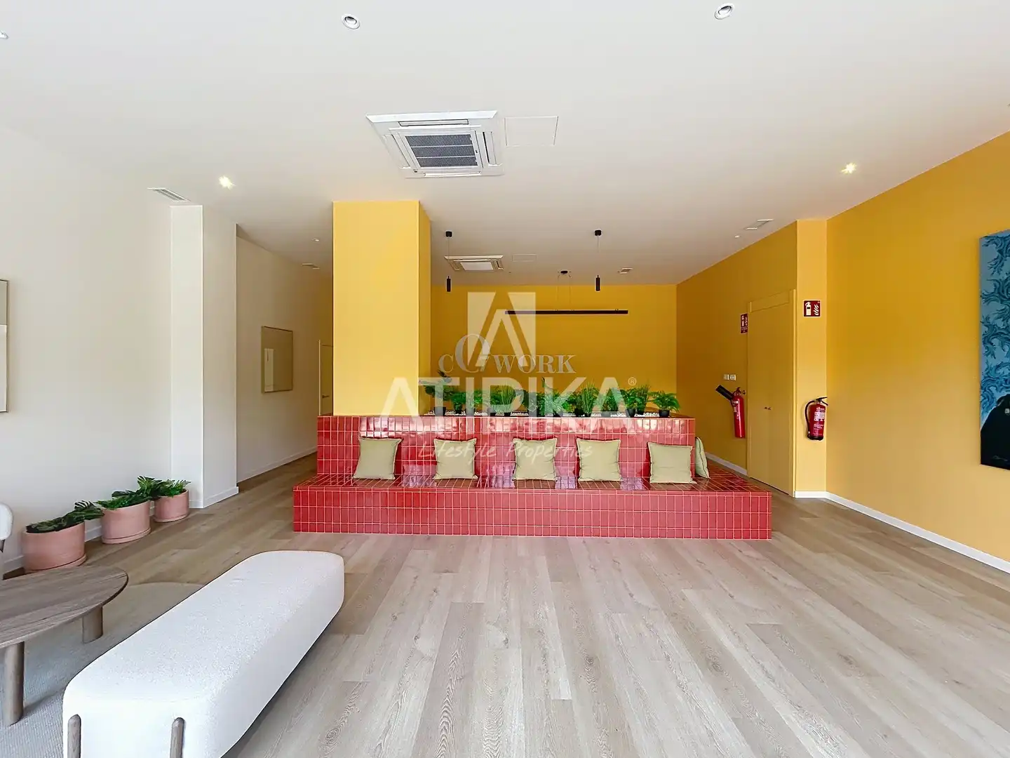 Flat for rent in Barcelona  with Air Conditioner, Parquet flooring and Storage room