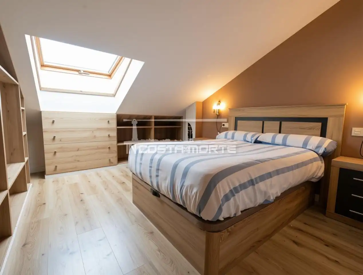 Habitación de Ático de alquiler en Fisterra con Amueblado