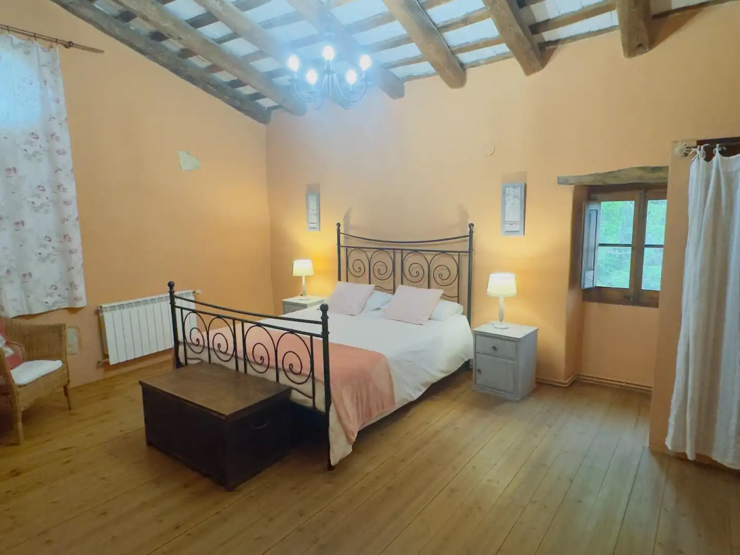 Habitación de Finca rústica en venta en Sant Sadurní d'Anoia con Aire acondicionado, Jardín privado y Terraza
