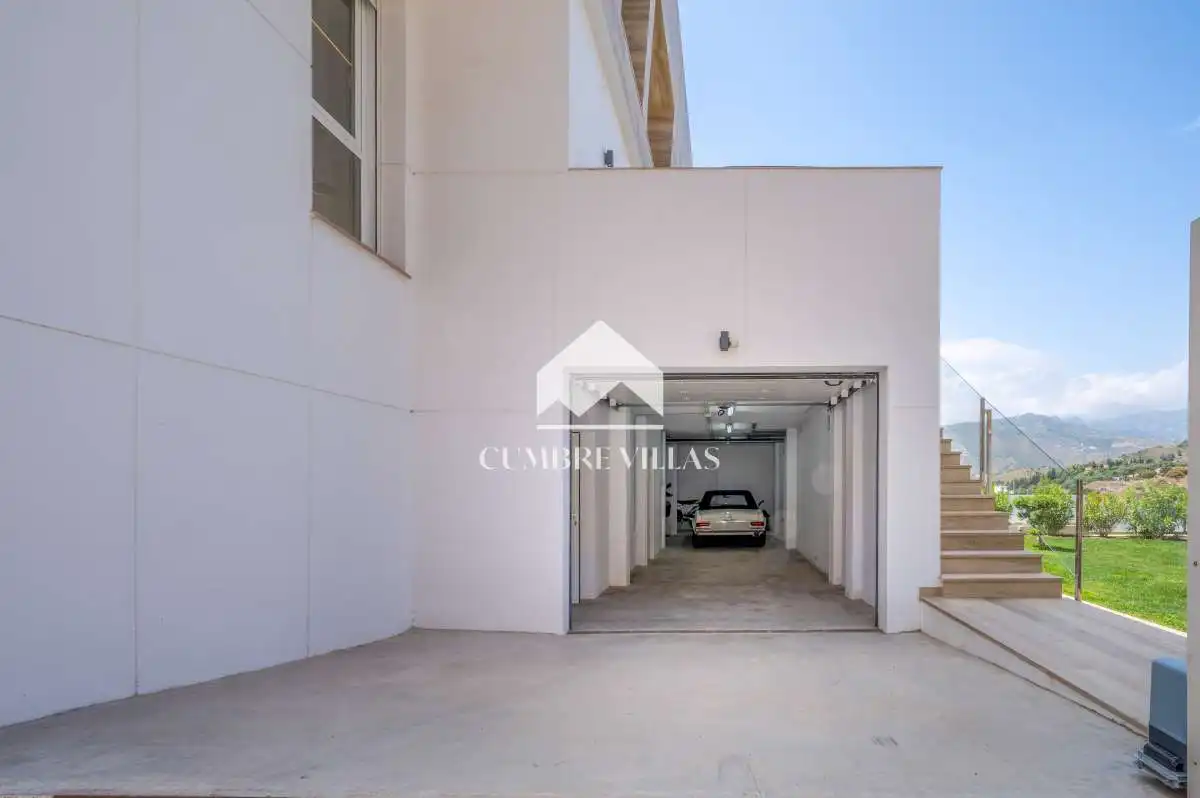Vista exterior de Casa o chalet en venta en Almuñécar con Jardín privado, Terraza y Trastero