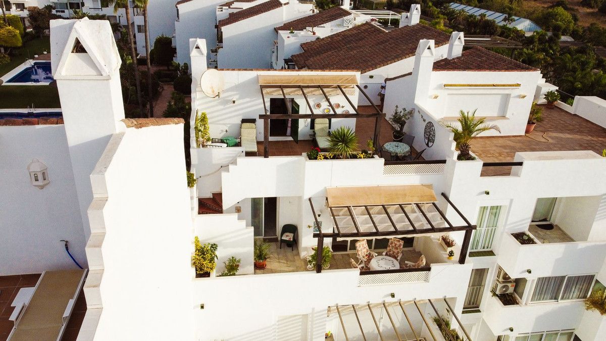 Exterior view of Duplex for sale in Estepona  with Air Conditioner, Terrace and Storage room