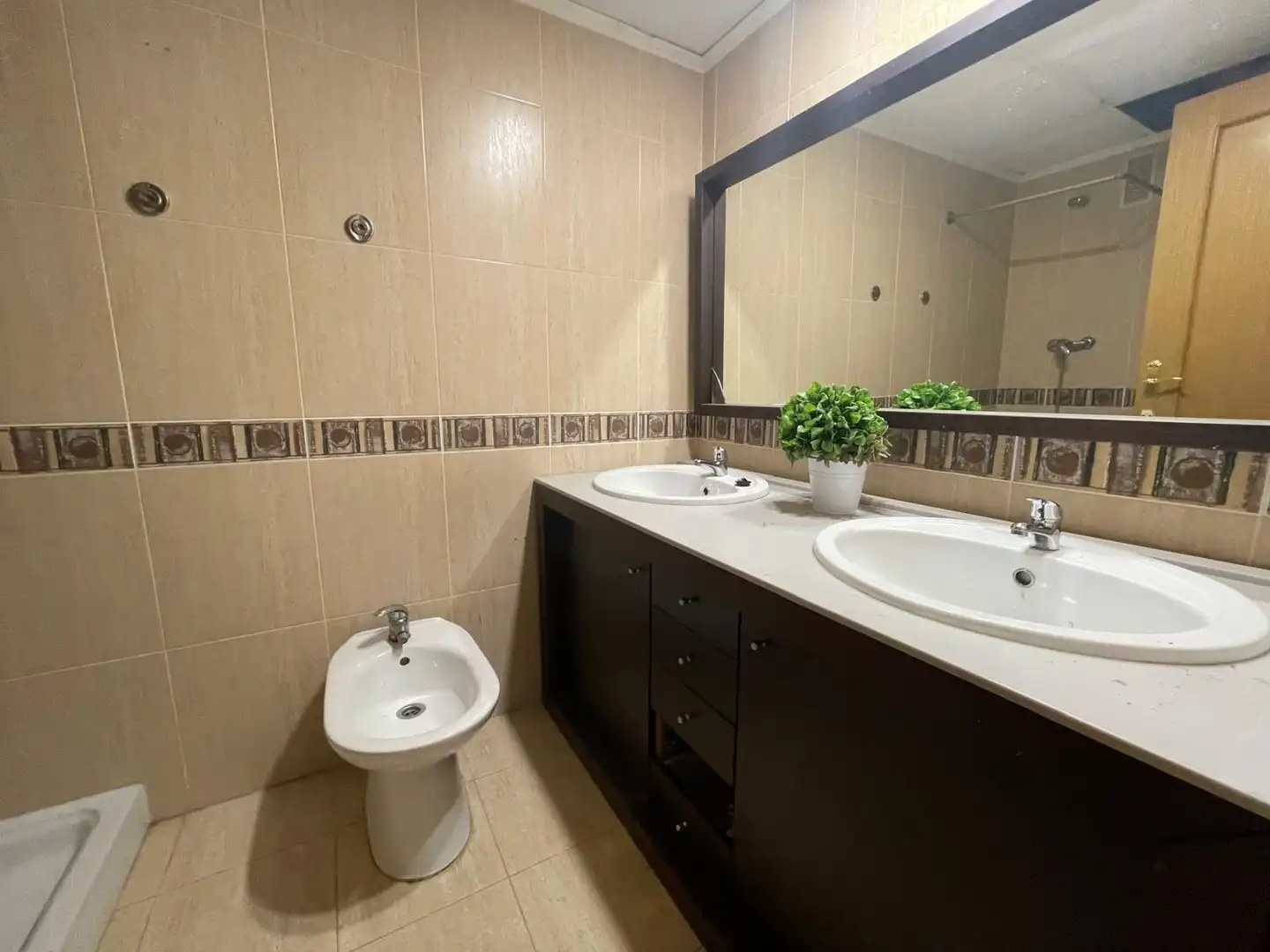 Baño de Piso en venta en Oliva con Terraza, Trastero y Amueblado