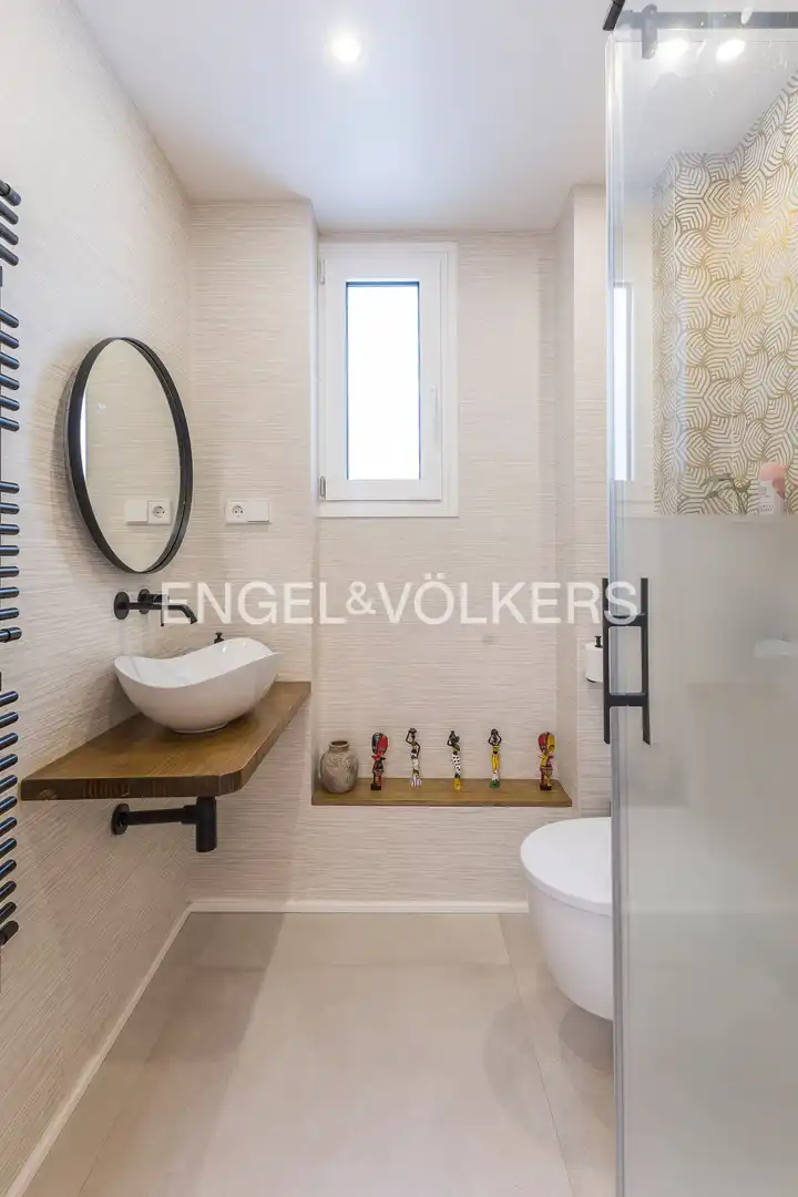 Bathroom of Flat for sale in Chamberí