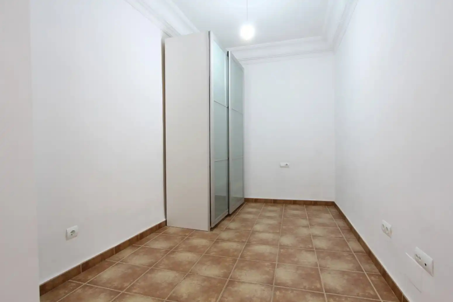 Schlafzimmer von Wohnung zur Miete in Valencia mit Heizung