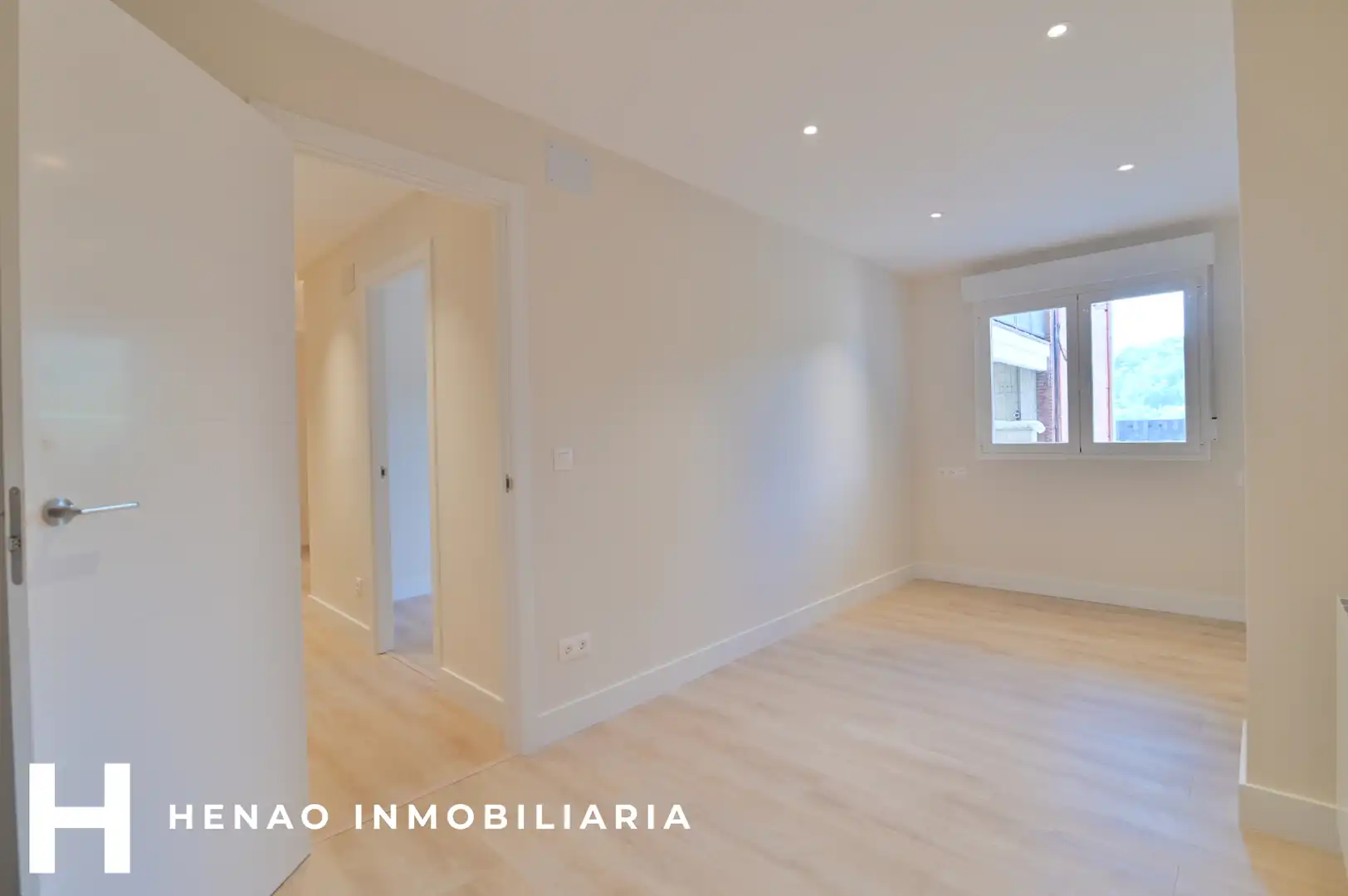 Pis en venda en Bilbao  amb Calefacció, Parquet i Terrassa