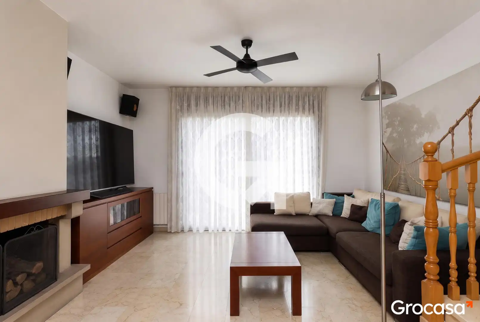 Sala de estar de Casa adosada en venta en El Prat de Llobregat con Aire acondicionado, Calefacción y Terraza