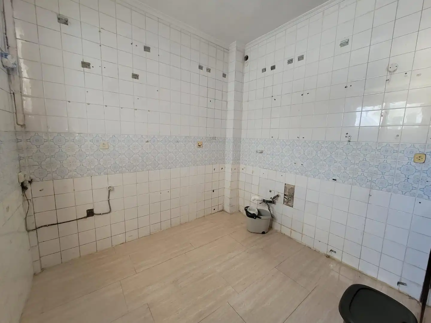 Bathroom of Flat for sale in Cádiz  with Air Conditioner and Terrace