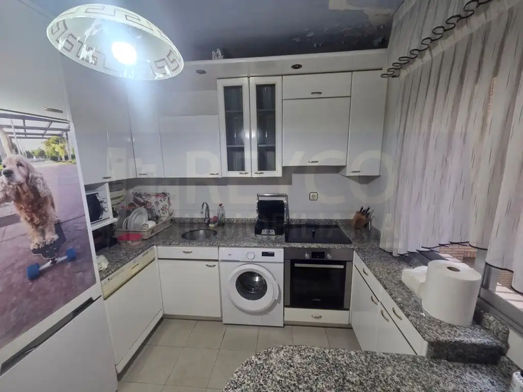 Flat with lift for sale in Calle Pintor Rosales, imagen 3