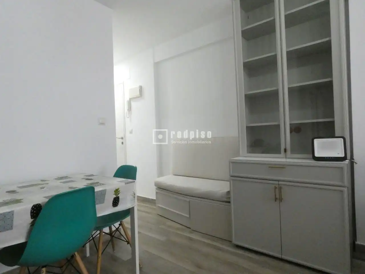 Habitación de Piso de alquiler en Málaga con Aire acondicionado, Terraza y Trastero