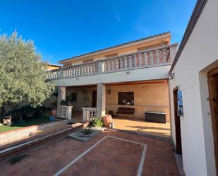 Vista exterior de Casa o xalet en venda en Albatàrrec amb Aire condicionat, Calefacció i Jardí privat