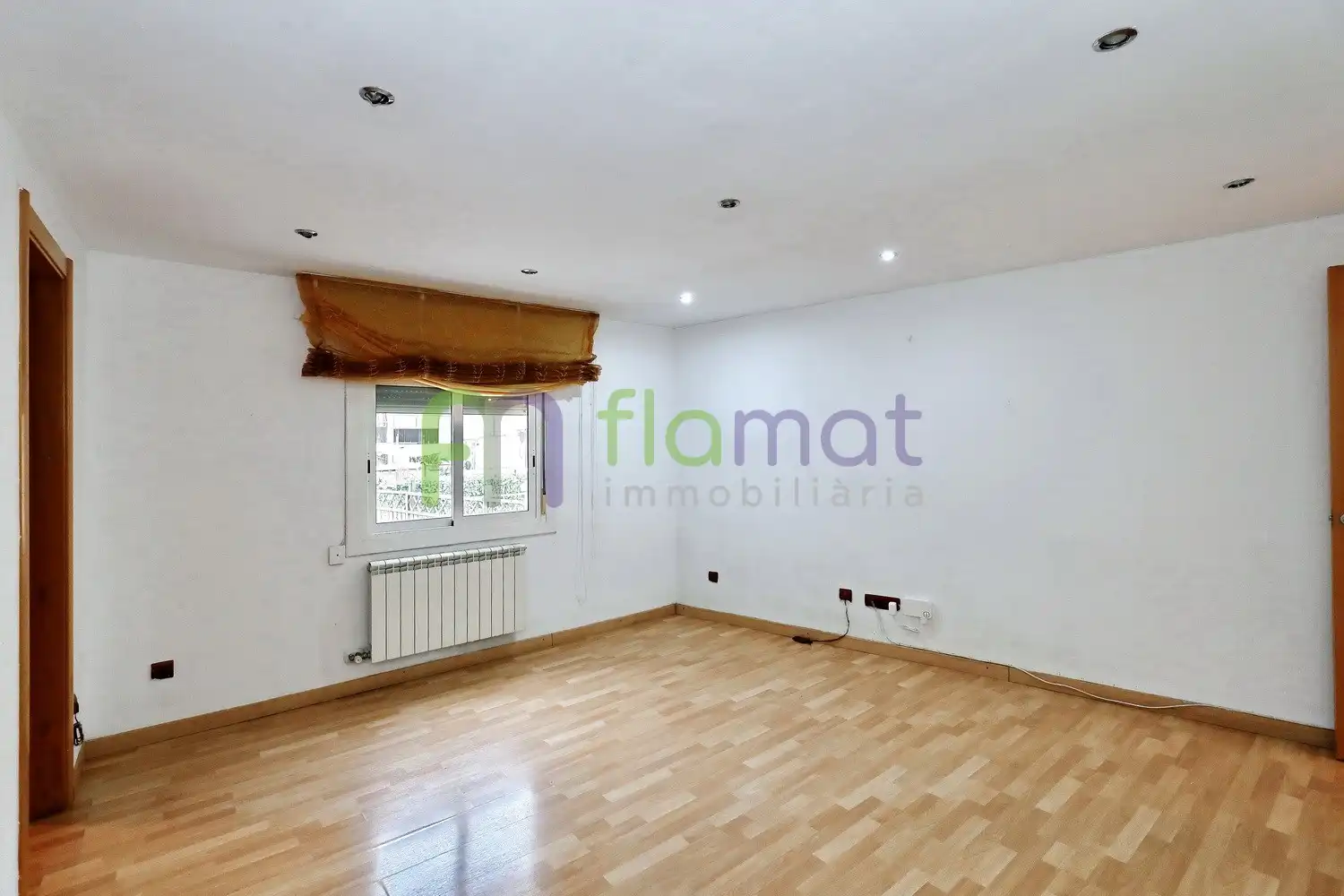 Piso con ascensor en venta en Calle Singuerlin