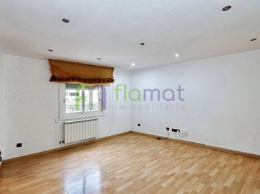 Piso con ascensor en venta en Calle Singuerlin