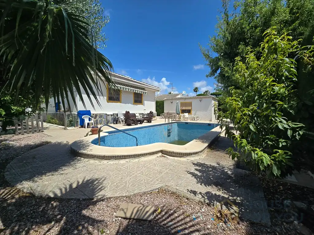 Vista exterior de Casa o chalet en venta en Los Alcázares